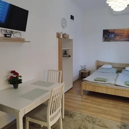 Holling Apartman Fertoboz Exterior photo