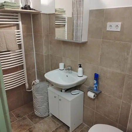 Holling Apartman Fertoboz Exterior photo